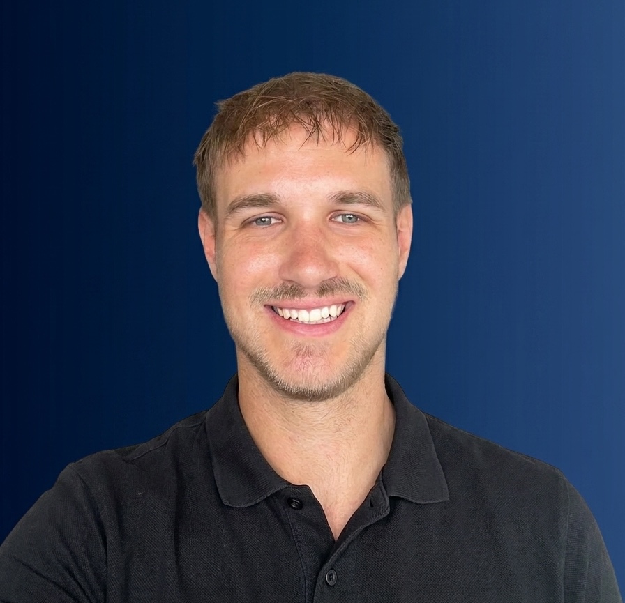 Leander, Gründer von Link Services